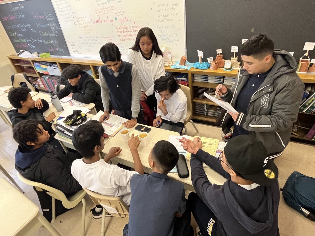 RLeehing's tweet image. ⁦@TCDSBHOLYSPIRIT⁩  ⁦Great day in Science class today. My students worked in groups to observe and record Diffusion of tea particles into surrounding water. Investigating how the tea bag acted as a selectively permeable membrane in different temperatures of water.