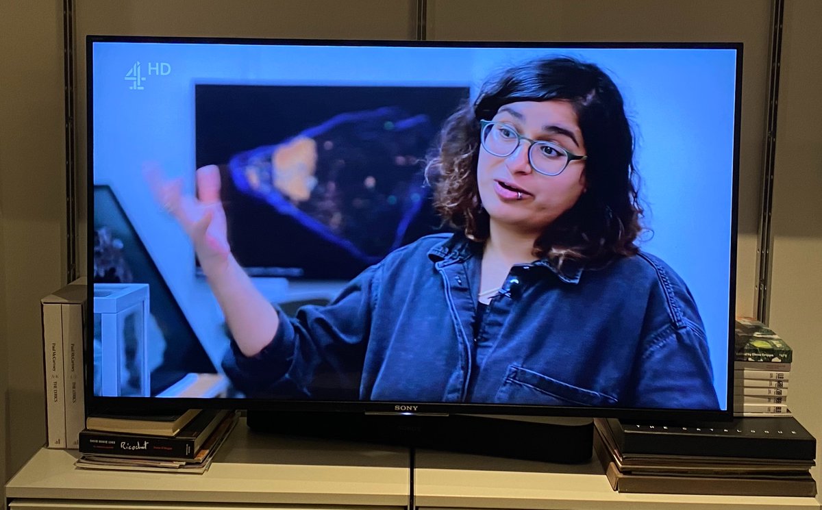 Mel Exon tweet media