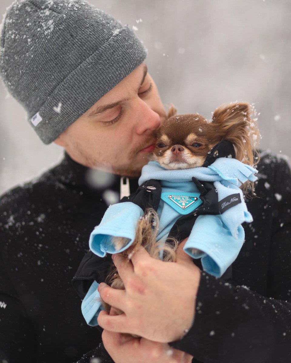 First snow 😍❄️✨