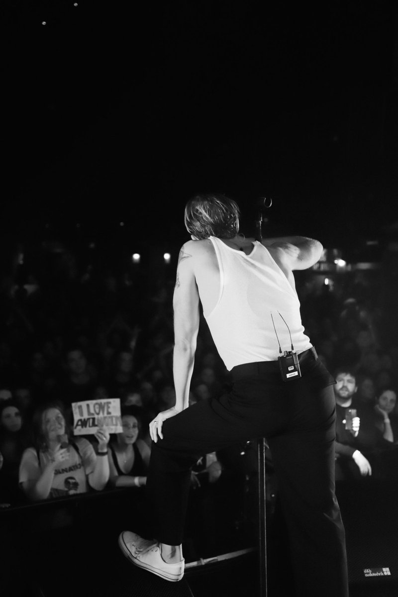 awolnation's tweet photo. Portland tonight 🥀 https://t.co/BKrX2OBlrU