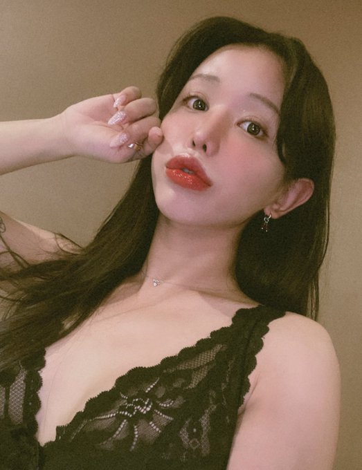 AprilSm12700638's tweet photo. 나랑 연락 할 사럄 ?
#일탈  #맘눌뎀  #섹트 #보지   #오프 https://t.co/fMfKEJTjif