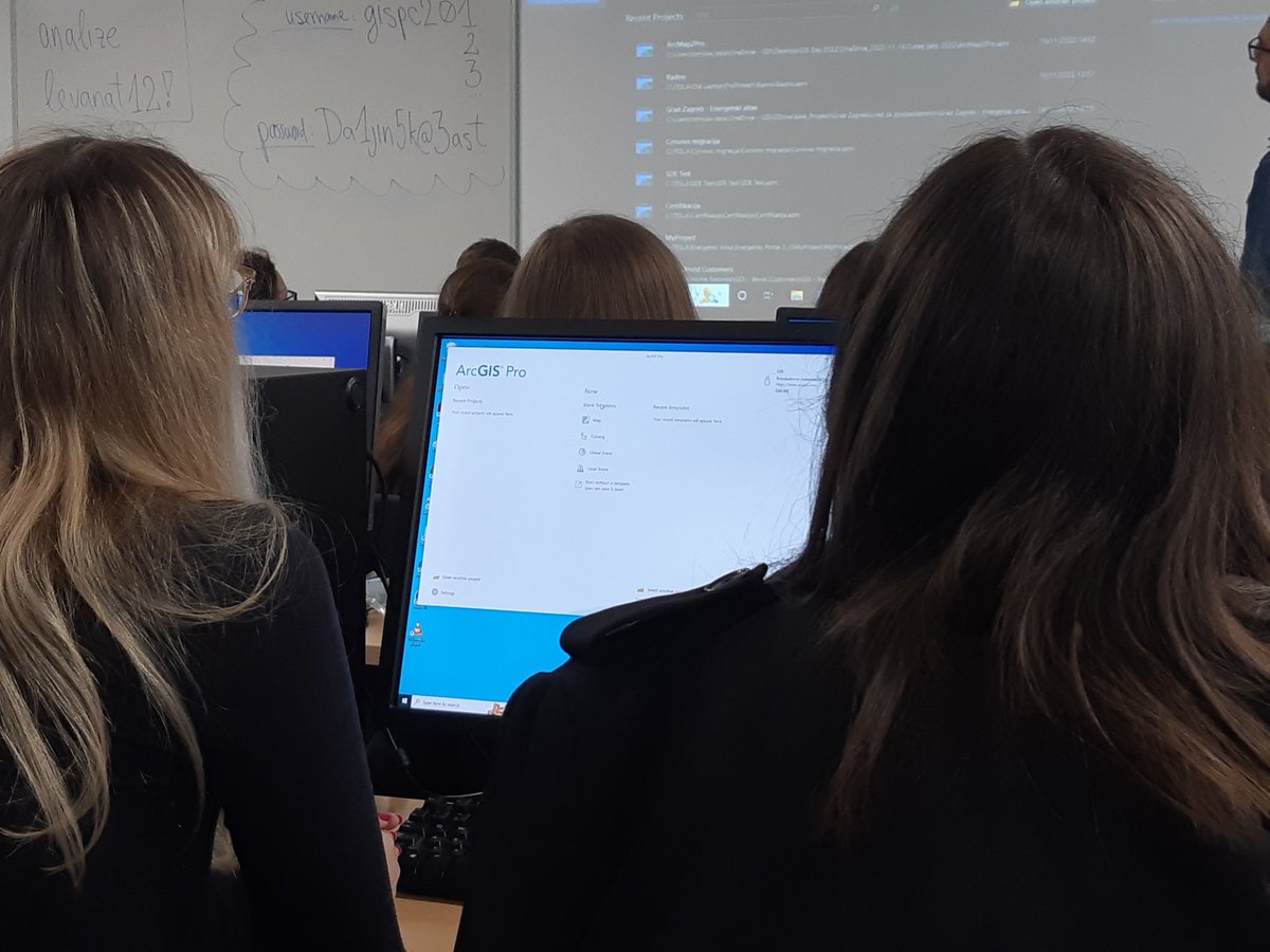 geog_pmf's tweet photo. #GISDay 2022 for students on our Department with GDi group.

#ESRICommunity #arcgispro https://t.co/AkZ3qYsMrA