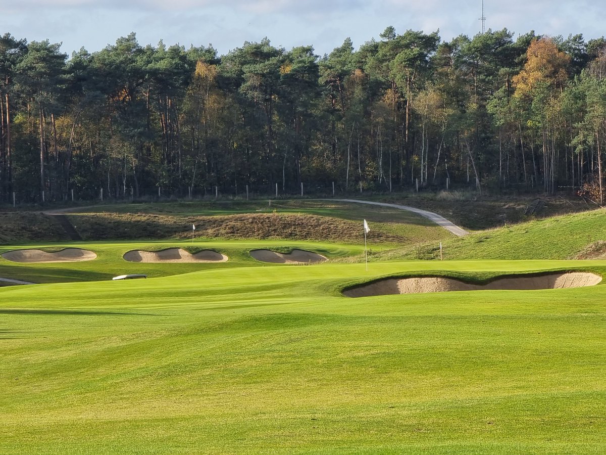 Heerlijke ronde in heerlijk weer op <a href="/thelinksvalley/">The Links Valley</a> vandaag. Halverwege november en golfen zonder jas. 😎⛳