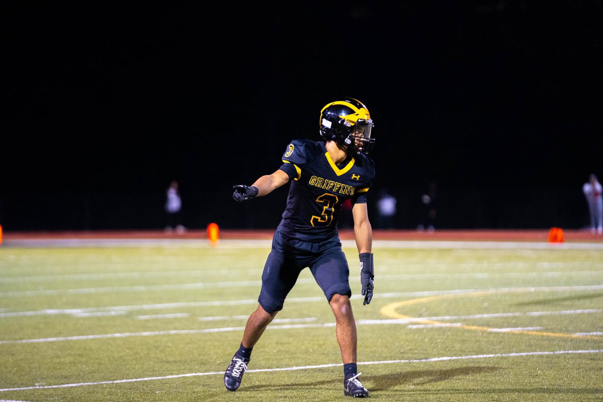 Blessed to be named 1ST team all conference wide receiver! <a href="/VianneyFootball/">Vianney Football</a> <a href="/CoachStarkey20/">Christopher Starkey</a>