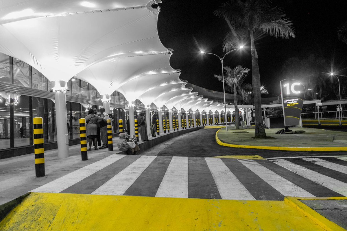 peternjosh134's tweet photo. New look,new experience at jkia terminal 1C @KenyaAirports @CAA_Kenya @magicalkenya @Ma3Route This is masterpiece keep up the good job.

shot by @peternjosh134   #Nairobiexpressway #Airport #art #masterpiece #terminal1C
#aviationphotography #aviationdaily #aviationgeek https://t.co/igEg2EPYo6