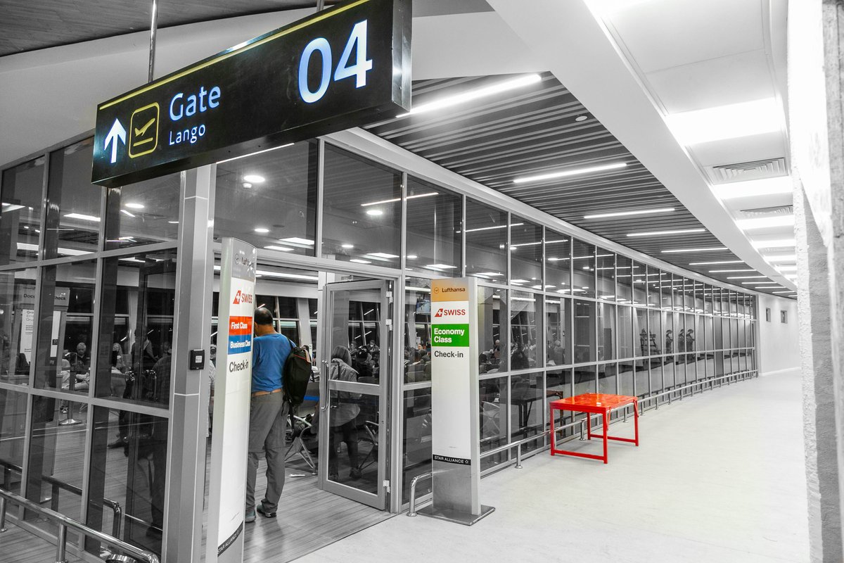 peternjosh134's tweet photo. New look,new experience at jkia terminal 1C @KenyaAirports @CAA_Kenya @magicalkenya @Ma3Route This is masterpiece keep up the good job.

shot by @peternjosh134   #Nairobiexpressway #Airport #art #masterpiece #terminal1C
#aviationphotography #aviationdaily #aviationgeek https://t.co/igEg2EPYo6