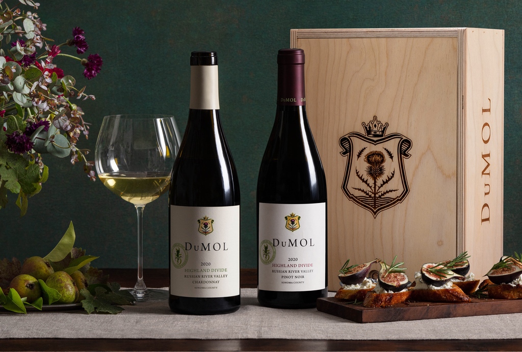 With the upcoming holidays in mind, we designed a Member-exclusive handmade wooden box gift set so that you can share our flagship Highland Divide Pinot Noir and Chardonnay with family, friends, and colleagues. Email us at members@dumol.com to reserve! #dumol #giftideas #holidays