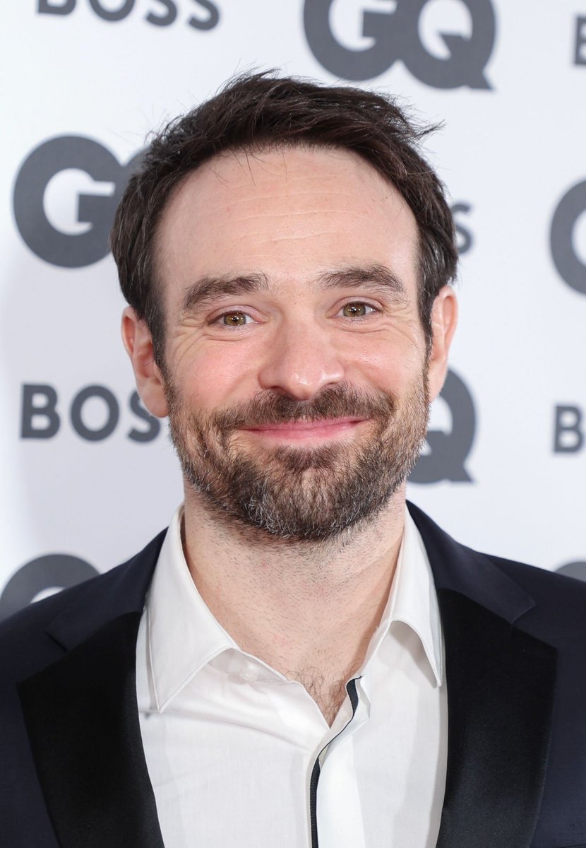popgek's tweet photo. Charlie Cox, GQ Men of the Year ödül töreninde. https://t.co/SirGYa6C8L