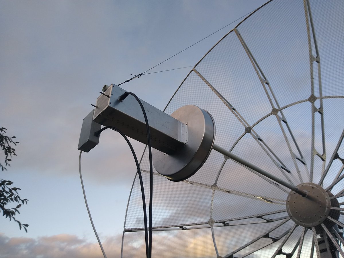 g0lbk's tweet photo. I've added a Kumar choke to my feed today. Unfortunately the sun was too low to do before and after noise measurements. Hopefully I'll see some general improvement.  #23cms #eme #GHz_Bands https://t.co/0Br7Q2lPQc