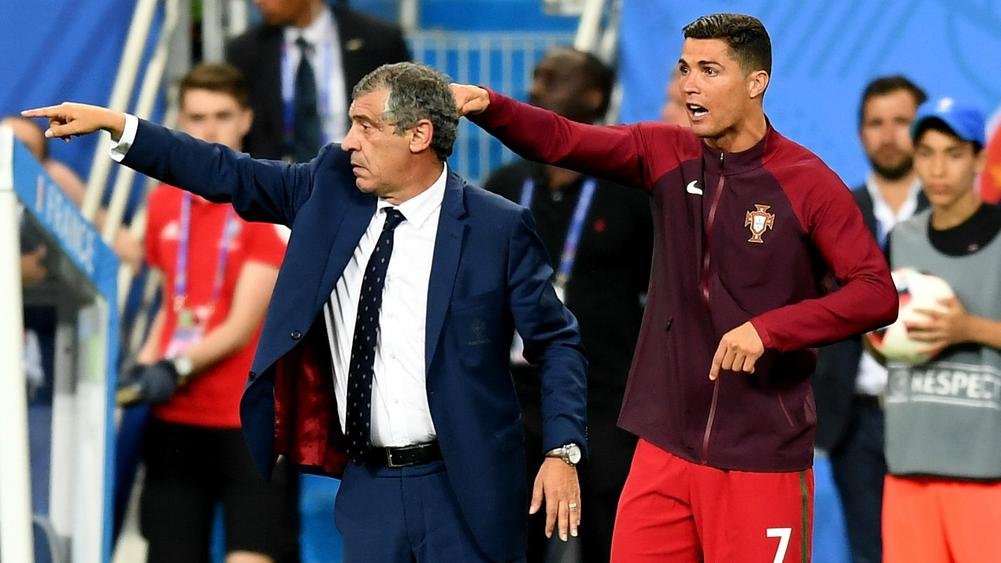 AsQuinasOff's tweet photo. 🎙️Cristiano Ronaldo : "J'ai toujours été entraîné par les meilleurs entraîneurs du monde : Zidane, Ancelotti, José Mourinho, Fernando Santos, Allegri... J'ai donc gagné de l'expérience en apprenant à leurs côtés." https://t.co/YlJYJ7HmS3