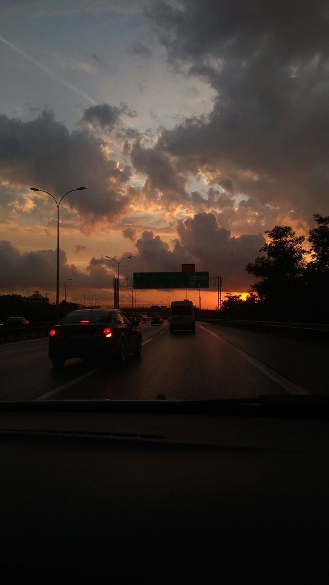 uffffyaar's tweet photo. My sunset dump! https://t.co/l6YStlCfM6
