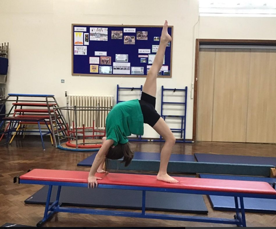 GCA_learning's tweet photo. Our Year 4 pupils are enjoying their current gymnastic topic- bridges. The children have been focusing on balance and using equipment. Fantastic effort year 4. #GCApe #GCAhealth https://t.co/3oniRS7mTD