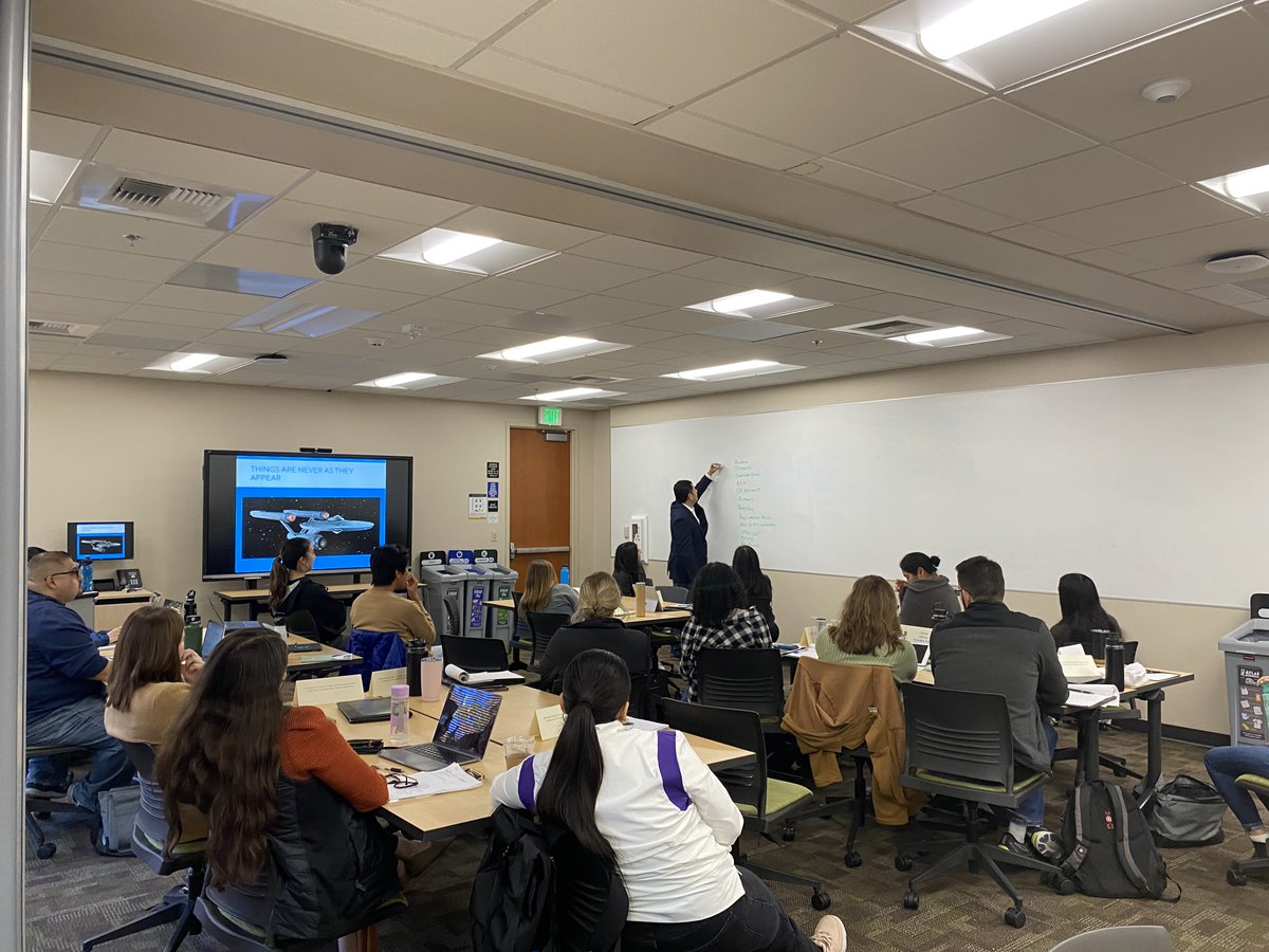 So happy to see the California Executive Fellowship Program at our downtown building! <a href="/CalStudiesCSUS/">Center 4 CA Studies</a>