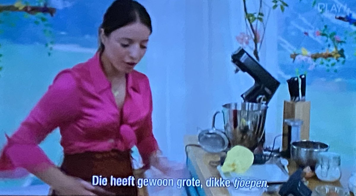 EarthToEvelien's tweet photo. Ik die jaloers naar de ravissante  @RegulaYsewijn zit te kijken: #BakeOffVlaanderen #BakeOffVL https://t.co/PjKAoBSoGp