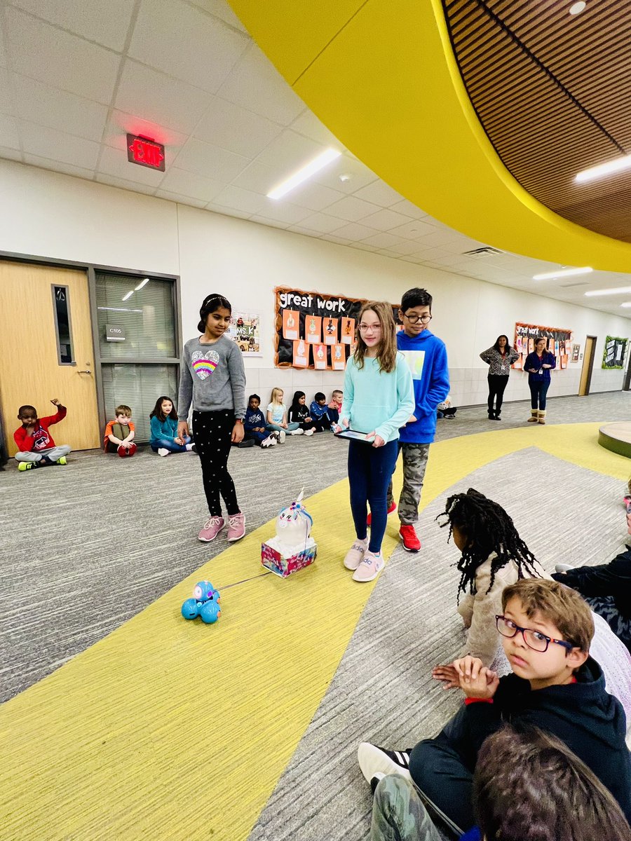 ChandlerPrin's tweet photo. Mrs. Lasseter’s 5th &amp; 6th grade class created unique floats after studying the first Macy’s Day Parade that took place in 1924. @Chelsea_Abboud @cheetahchandler https://t.co/Szqax9JKXY