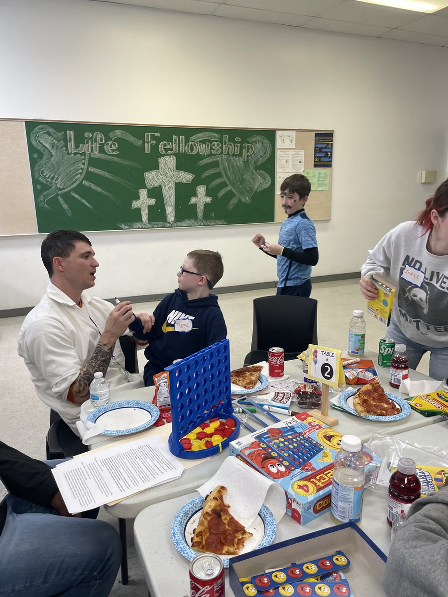TDCJ's tweet photo. Over the weekend, Buster Cole State Jail held a Day with Dad event where incarcerated dads and their children were able to come together and spend an afternoon enjoying time to play, eat, and bond with one another.
#DayWithDad #fathersbond #TDCJ https://t.co/i2LPg6EILw