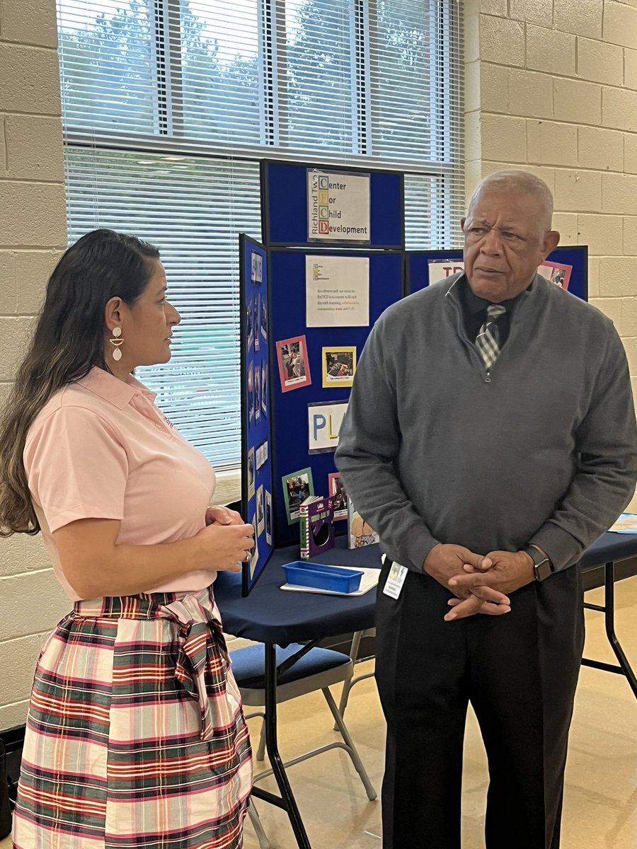 Richland Two eSchool Program tweet media