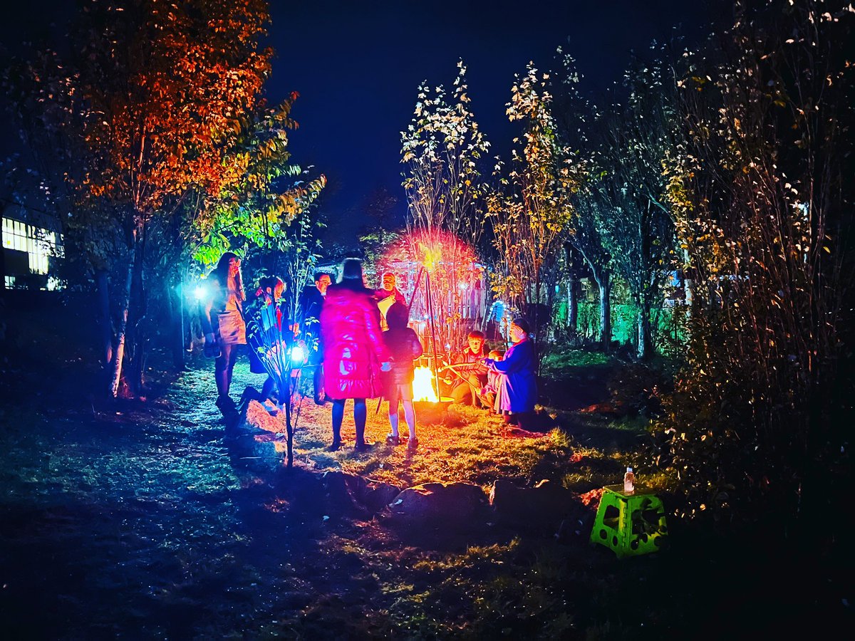 Orangebox_train's tweet photo. @Orangebox_train had the pleasure of manning Throston Primary Schools Forest School area for this evening ‘open evening’ for parents. 

We were inundated with parents &amp; children wanting to see the new outdoor area that Orangebox advised &amp; consulted on,

01429 717000 opt3 https://t.co/oOxtIObAnt