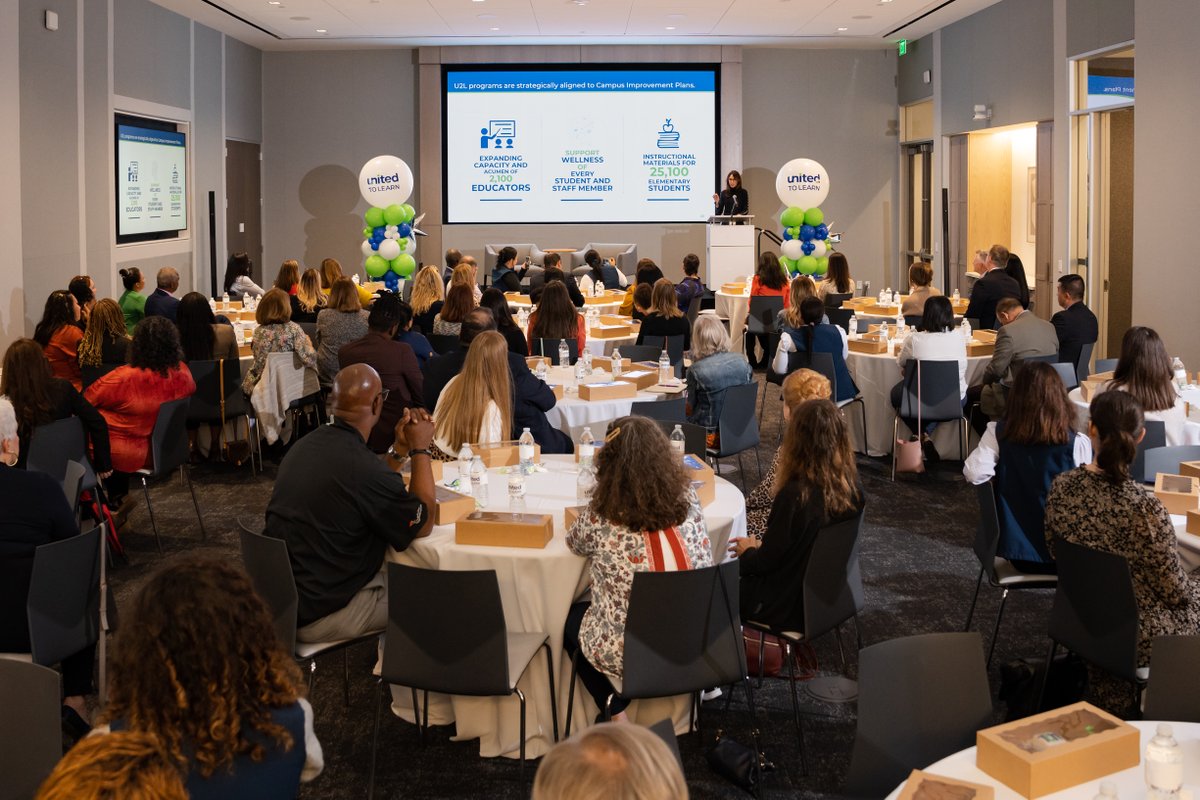 unitedtolearn's tweet photo. Together, we BELIEVE in our students, we EMBRACE our schools, and we UNITE our community to make a difference for our future.
#unitedtolearn @dallasschools @TeamDallasISD #dallasisd #u2lschools #u2llovesdallasisd #thankyou @TDFHereforGood #nonprofit @DallasISDSupt https://t.co/jfA0tnPKme