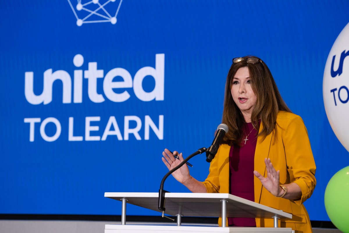 unitedtolearn's tweet photo. Together, we BELIEVE in our students, we EMBRACE our schools, and we UNITE our community to make a difference for our future.
#unitedtolearn @dallasschools @TeamDallasISD #dallasisd #u2lschools #u2llovesdallasisd #thankyou @TDFHereforGood #nonprofit @DallasISDSupt https://t.co/jfA0tnPKme