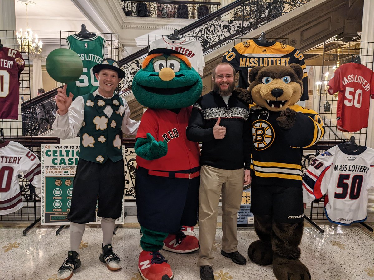 DruTarr's tweet photo. Lucky and Wally and Blades, oh my! https://t.co/njnynN0Yr9