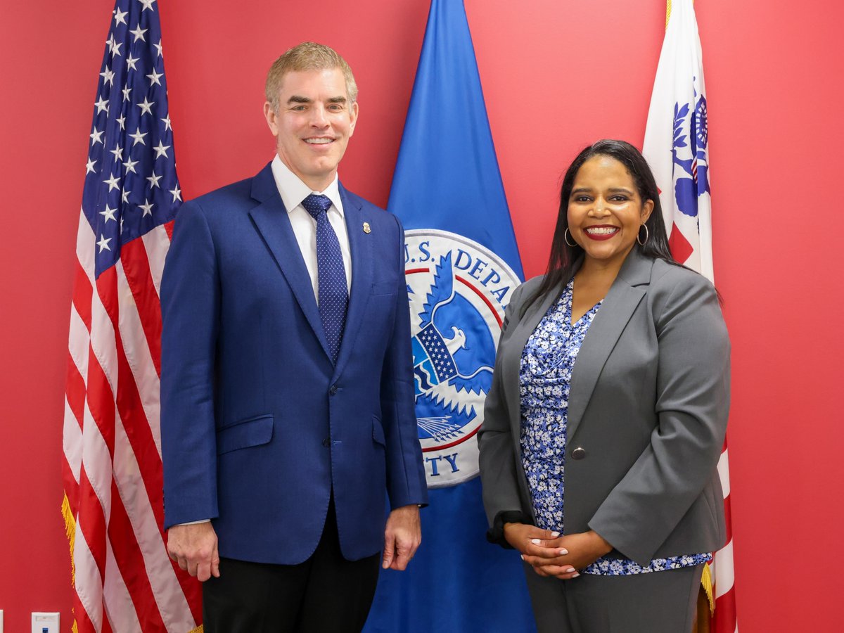 CBPTradeGov's tweet photo. Listen now! #CBPTrade’s Deputy Executive Assistant Commissioner John Leonard is featured on the latest episode of the @ODNIgov podcast discussing supply chain risk management and @CBP’s trade mission. https://t.co/e1bZFmLBWc https://t.co/iD6jRD46Eu
