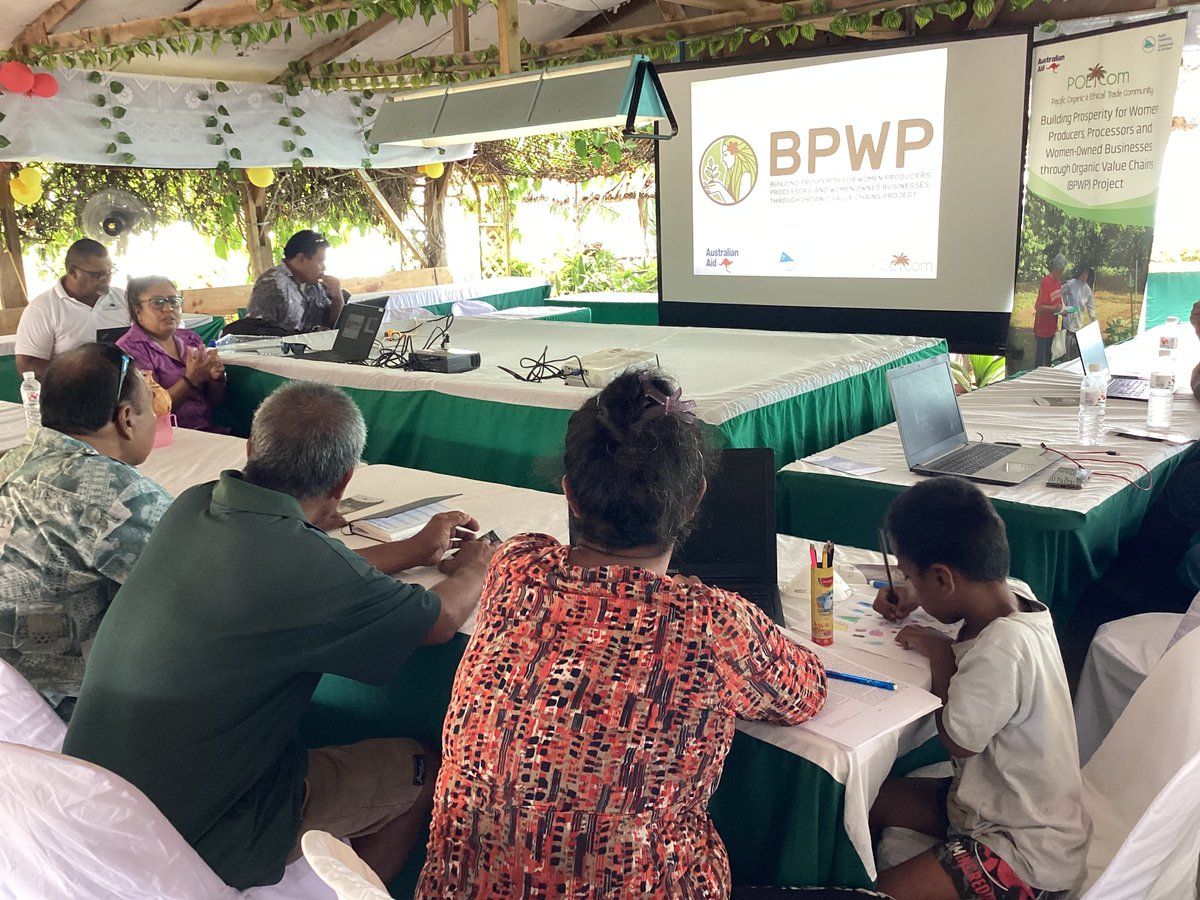 PoetCom1's tweet photo. 🧵🌱 Local farmers and organic stakeholders were introduced to ‘Organic Opportunities’, a workshop facilitated by the Building Prosperity for Women Producers, Processors &amp; Women-owned Businesses in Organic Value Chains (#BPWP) Project under the Pacific Organic &amp; Ethical Trade https://t.co/1p1aZJYBHy