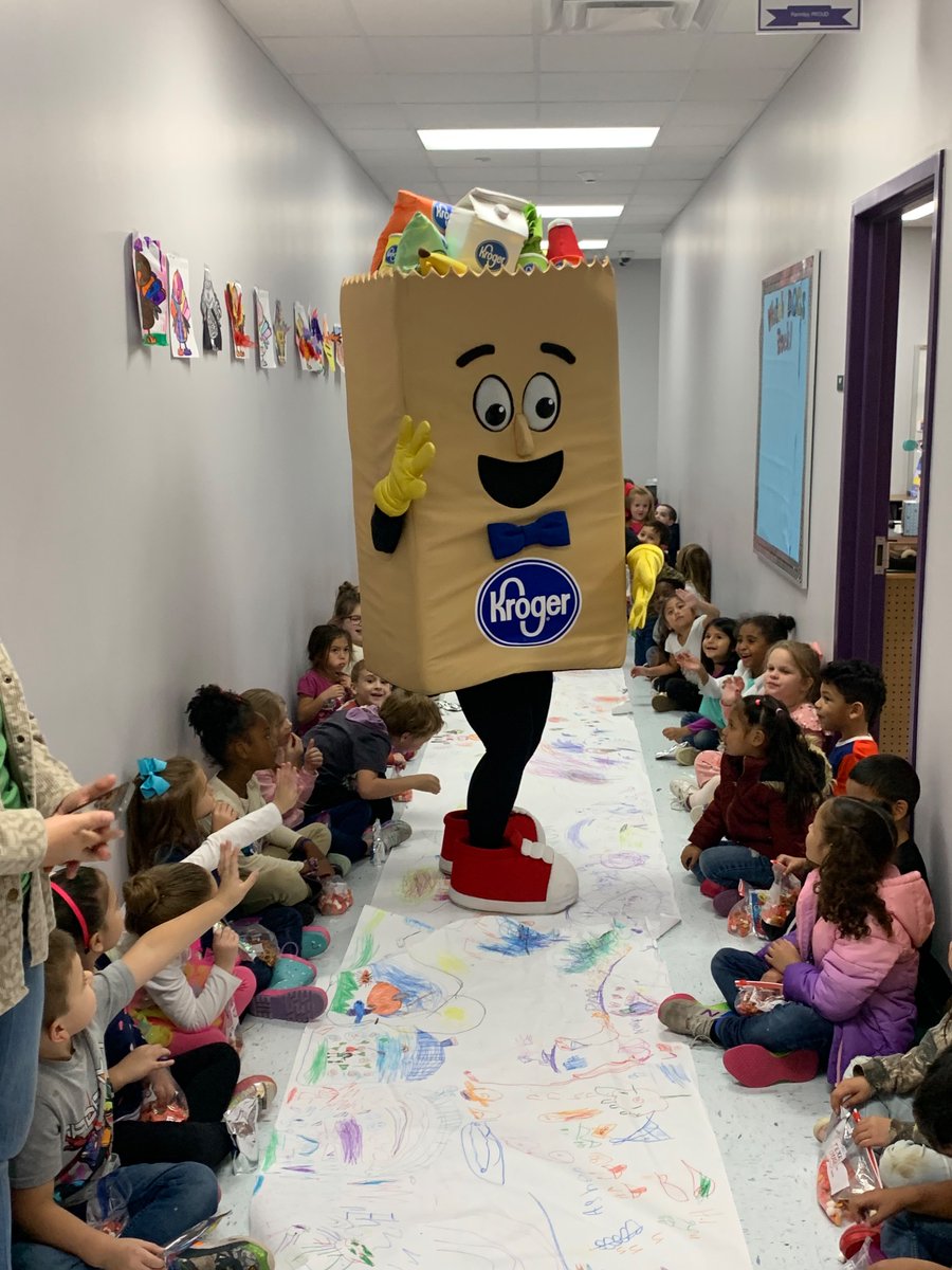 texasstyle2014's tweet photo. #ParmleyProud Kroger man made a stop at @WISDParmley for Friendsgiving Thank you @kroger @KrogerWillis https://t.co/0NAHAV08ER