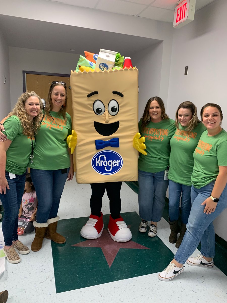texasstyle2014's tweet photo. #ParmleyProud Kroger man made a stop at @WISDParmley for Friendsgiving Thank you @kroger @KrogerWillis https://t.co/0NAHAV08ER