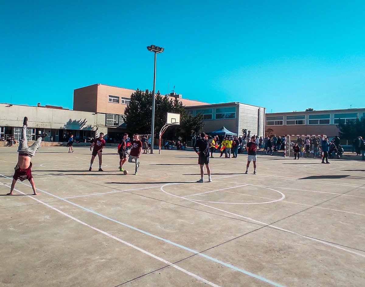Aquest Sant Pau 2023 torna el torneig més emocionant i competitiu de la comarca del Garraf: El II Torneig de Futbol de Colles de Festa Major. Hi haurà bon ambient, novetats, festa, menjar i molts premis!⚽🏆