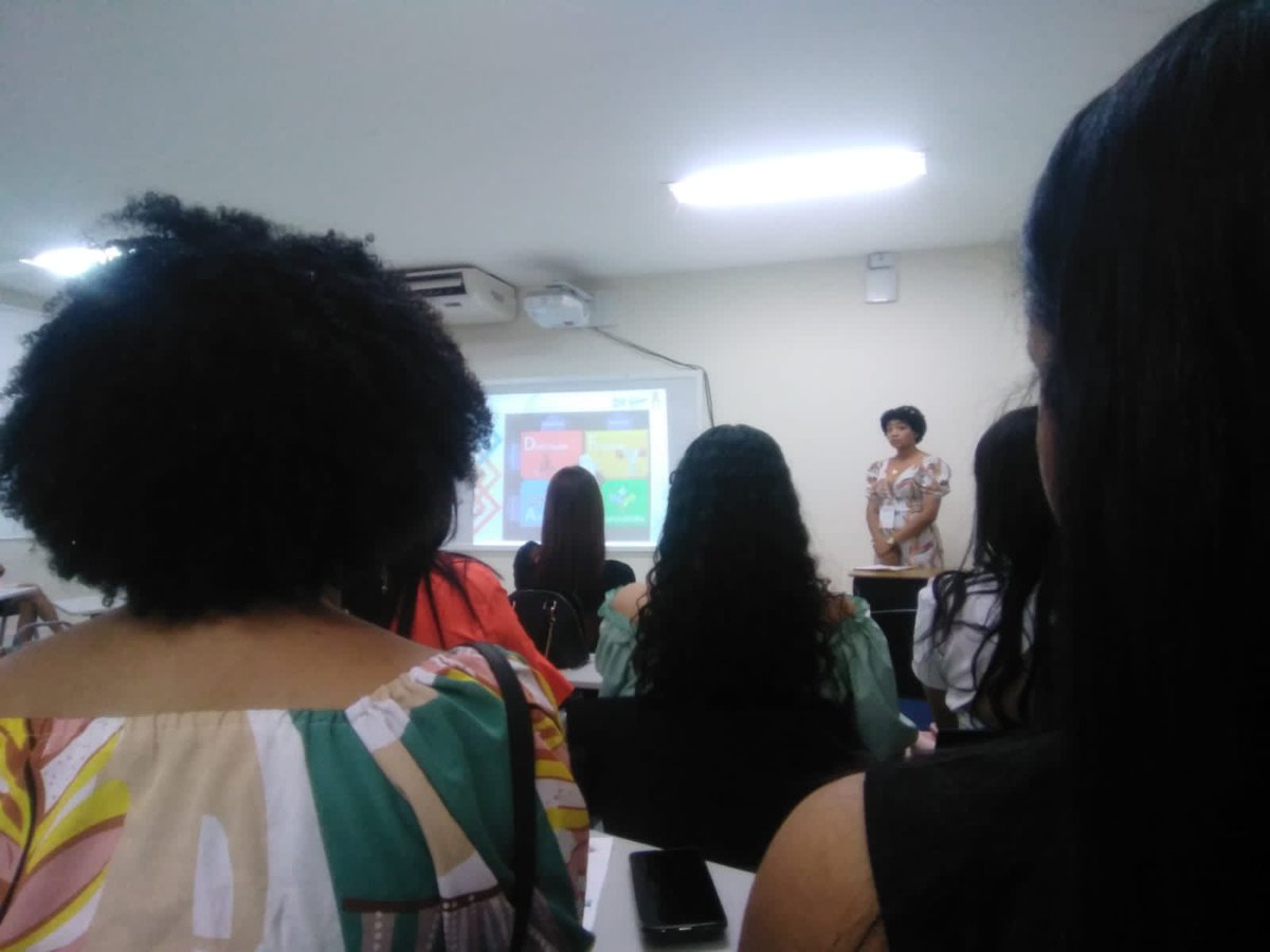 Datorres02's tweet photo. #SeminarioTaller #EscrituraCreativayArte #ProcesoComunicativo #3Sem #EducaciónInfantil @UGsedeMaicao @jaroldiazc https://t.co/8cPMpVNBJH