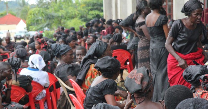 news_ghana's tweet photo. Swedru: Youth cautioned against offensive dresses during Chief’s funeral https://t.co/fF0VDdki3v #News #AGAINST #Cautioned #chiefsfuneral #during https://t.co/CRerfW8WjJ