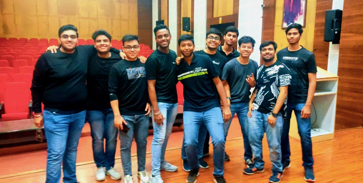 prathamkumar708's tweet photo. Managed the #amazonprimevideo #flamesseason3  screening with #team @VIPS_Delhi  14/11/22 https://t.co/Njw5sMJTFL