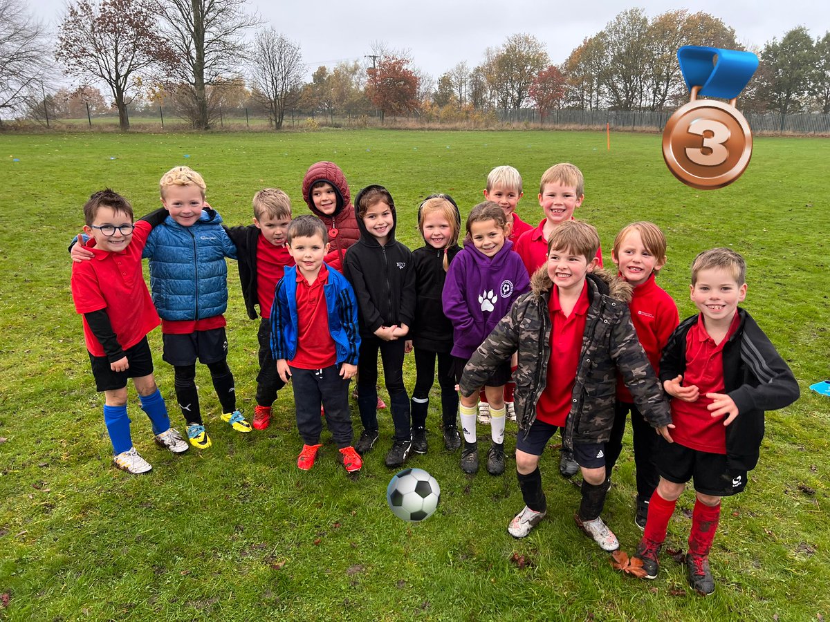 MissNorton_85's tweet photo. ⚽️🥉I am so proud of our fantastic KS1 footballers coming 3rd at todays trust competition! They were a real credit to school and we have some exciting talent in our team 🥉⚽️ Thankyou to all the parents who supported as well ☺️ #MD_PE #Thisteamcan https://t.co/Jeh33Snpky