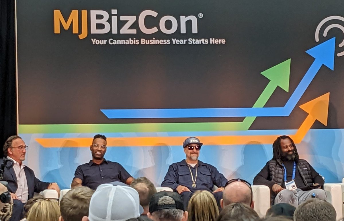 sandrabergman1's tweet photo. Celebs in cannabis: Jim Belushi, Calvin Johnson, B Real, Ricky Williams @#mjbizcon https://t.co/98E4IBLl6j