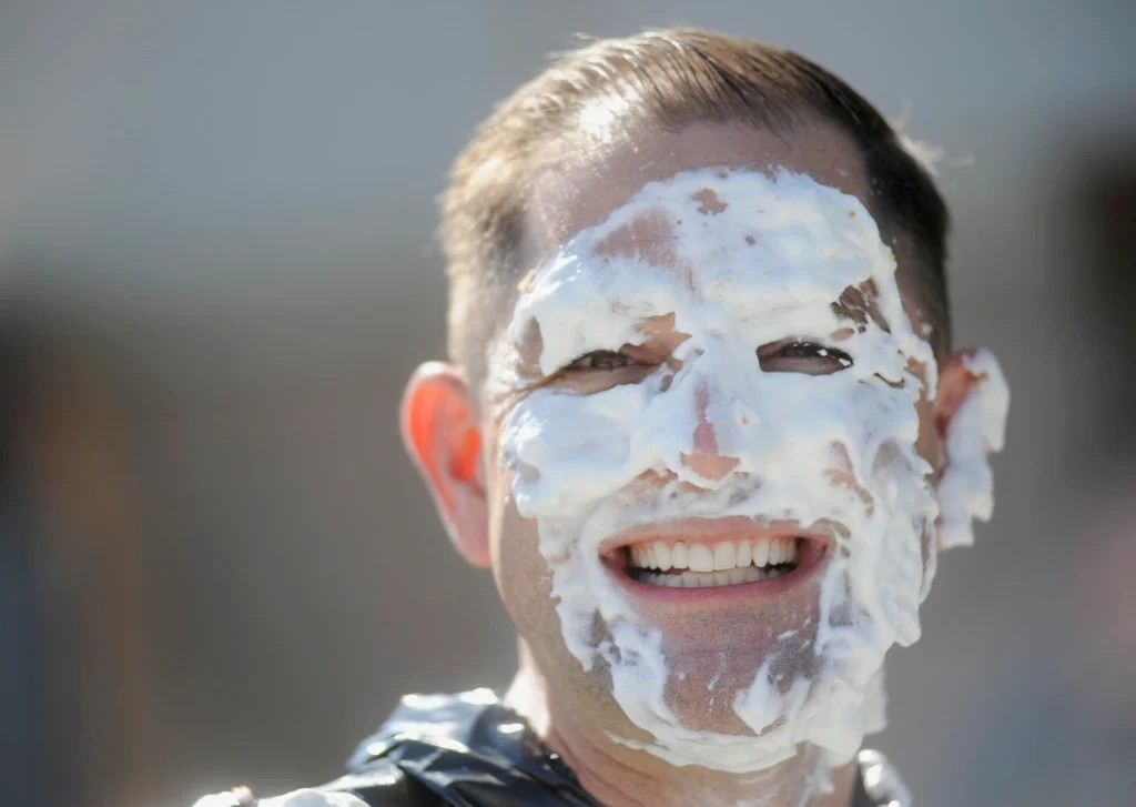 boomboomesq's tweet photo. They still have pie on their face.  #CluesSomeoneIsLying https://t.co/7JoVQXicc1
