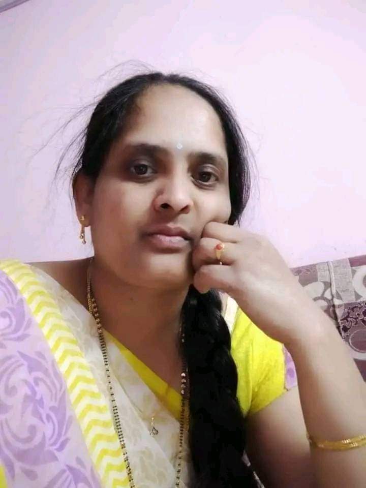 LakshmiGeddam2's tweet photo. బెంగళూరు  తన ఇంటిలో వ్యభిచారం నడుపుతూ  అడ్డంగా దొరికిపోయిన ysr cp మహిళా నాయకురాలు anitha reddy bujji https://t.co/rR5uOJWUo3