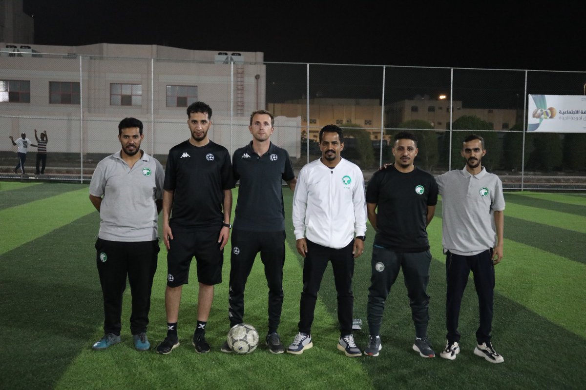 تجمع منطقة المدينة المنورة 📍

نتقدم بالشكر لجمعية التميز الرياضي بالمدينة المنورة والمدرب الوطني مروان المرعشي وجمعية مراكز الأحياء بالمدينة المنورة. كما نشكر جميع القائمين والمشاركين في هذا التجمع 🙏

#صقور_المستقبل_السعودي🇸🇦⚽