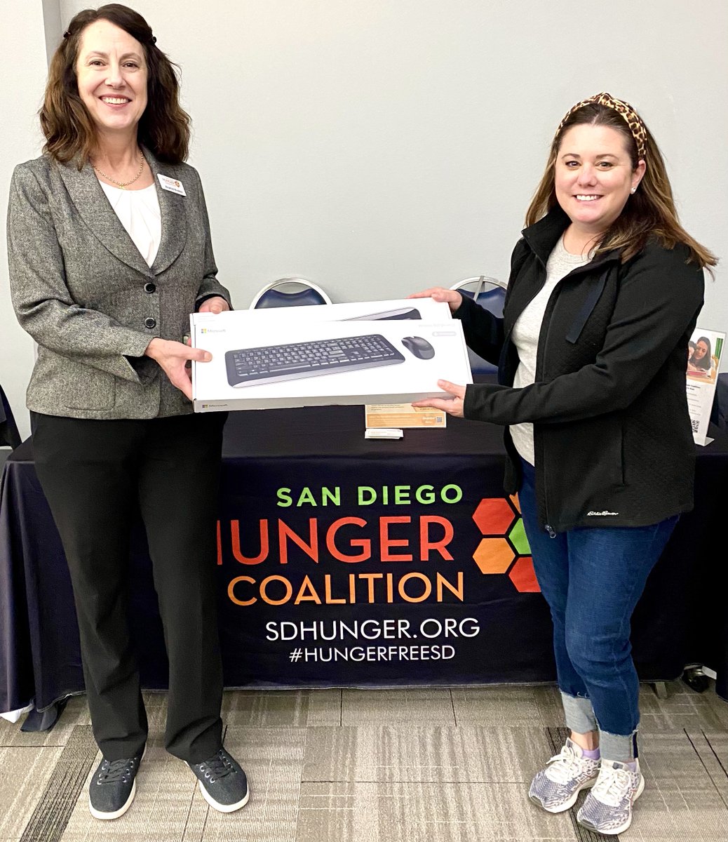 SDHungerCo's tweet photo. Many thanks to @juniorleaguesd for welcoming us to present at their Food Insecurity Forum!
#JuniorLeague #HungerFreeSD #sandiegohungercoalition #hungerfreekids #CalFresh #advocacy #community #education #foodinsecurity #hungerrelief #EndHungerNow #sandiego #nonprofit #Data https://t.co/QKt47SoZ3c