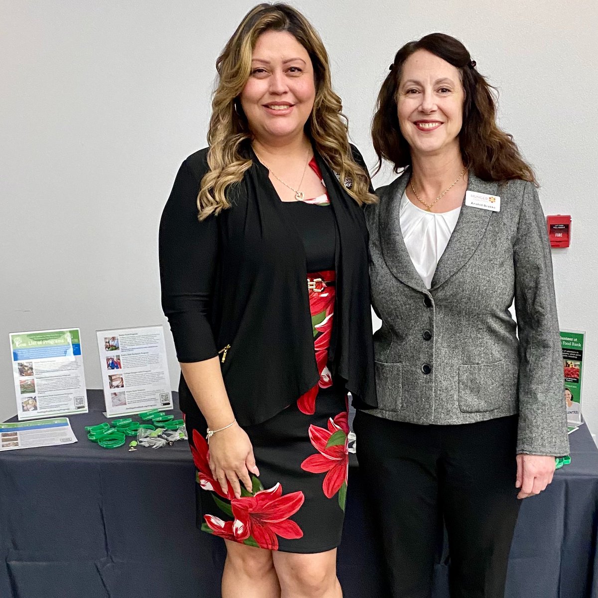 SDHungerCo's tweet photo. Many thanks to @juniorleaguesd for welcoming us to present at their Food Insecurity Forum!
#JuniorLeague #HungerFreeSD #sandiegohungercoalition #hungerfreekids #CalFresh #advocacy #community #education #foodinsecurity #hungerrelief #EndHungerNow #sandiego #nonprofit #Data https://t.co/QKt47SoZ3c