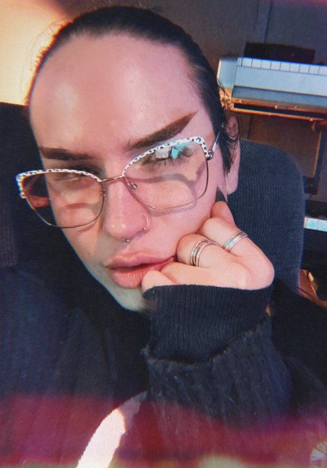 Up to something ?? https://t.co/DzlFx563tW