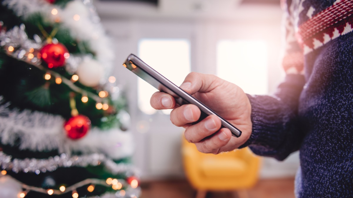 invemoLLC's tweet photo. Want to be among the top preforming mobile apps this holiday season? Implement these strategies to effectively reach your target audience. #business #MobileApp #digitalmarket 
https://t.co/KzxYW7s0JN https://t.co/LAhjTbN4vg