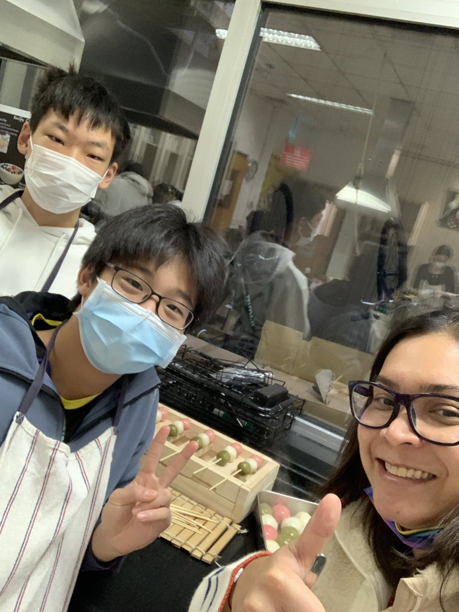 pimstar's tweet image. Day 2 of taste testing #mastersnack unit. So good so fun. I love my job. Yum 🤤  #mypdesign @WAB_LIVE @klbeasley @r_langlands @brianmcewen #selfie