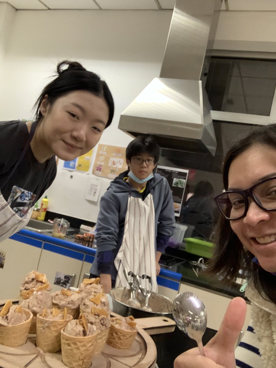 pimstar's tweet image. Day 2 of taste testing #mastersnack unit. So good so fun. I love my job. Yum 🤤  #mypdesign @WAB_LIVE @klbeasley @r_langlands @brianmcewen #selfie