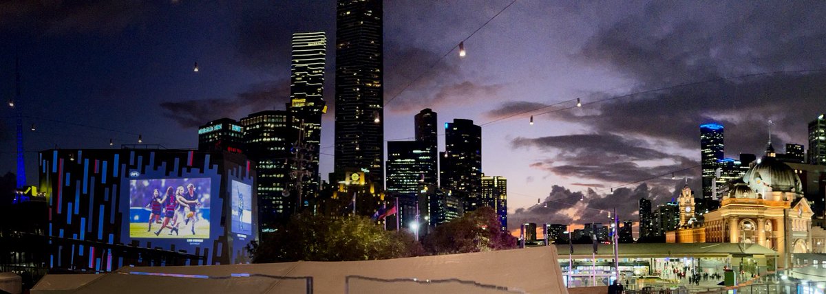 It was such a pleasure and privilege to be invited by the @afl along to last night’s #footyfocus22 event at federation square. Flying the flag for Tassie football on the big screen!
