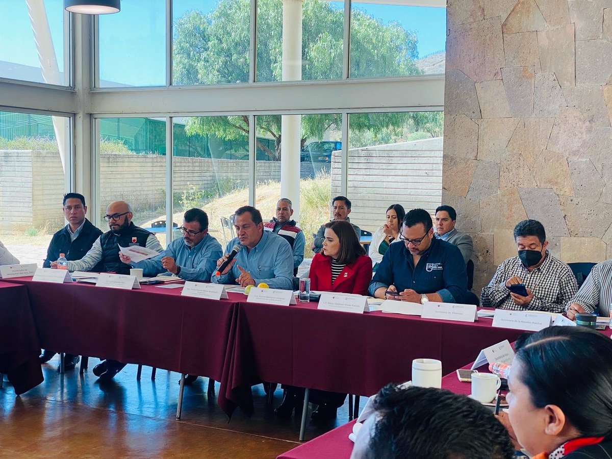 SAMA_Zac's tweet photo. La comisión de Regulación llevó a cabo la décima primera reunión #CORESE para dar seguimiento a los programas federalizados, encabezado por la titular @susirodriguezm y el Dir. Local de @ConaguaZac , Víctor Manuel Reyes Rodríguez. #JuntosSíPodemos https://t.co/xkQCBvXmpy