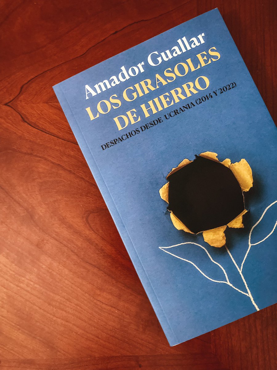 inesOrellana92's tweet image. ¡Qué lujazo contar con testimonios como el de @AmadorGuallar! 🇺🇦 

Mil gracias, @EdicionesLarrad ❤️