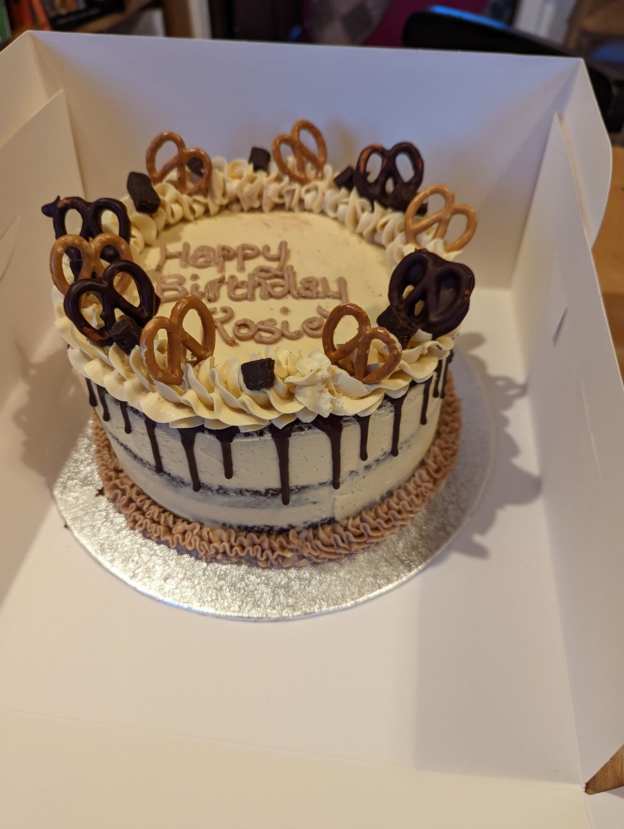 busy_bakery's tweet photo. Chocolate and salted caramel cake, yum https://t.co/QPa7GX5Di4
