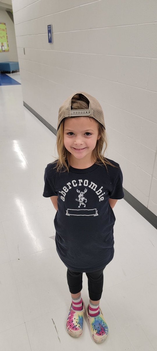 Cashing in PBIS Titan Tickets for hat day today @ BPE. Nice job Titans. #BeATitan #BPETitans