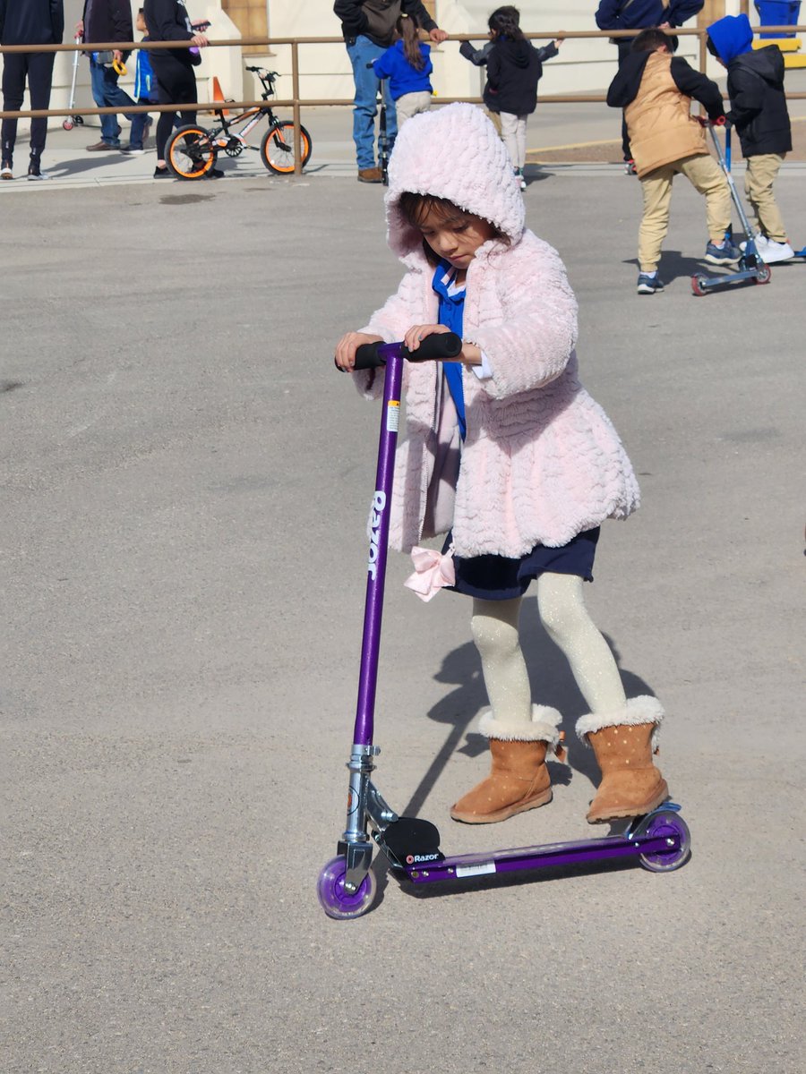 Wheel day!! What a fun idea!! Mia and all the kids enjoyed it so much!! @Escontrias_ES